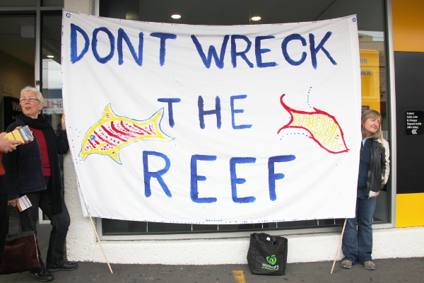 Commbank-coburg-divest-IMG_0500-600w