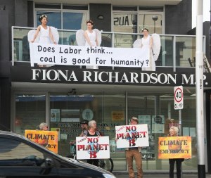 Darebin Climate Action with the Climate Angels - IMG_8793-600x506