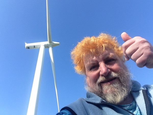 IMG_0555-windpower-thuumbsup-600w